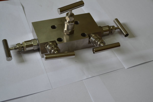 �巧��У��